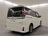 走りにこだわりながら収納力も持ち合わせたお車です。荷物を載せて軽快なドライブを楽しめますよ♪