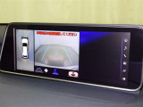バックモニターも装備しております。バックギアに入れるとナビ画面に車の後方が映し出されます。これで後方確認も安心!