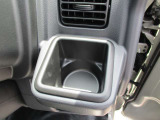 運転席で使用できるドリンクホルダーです。