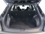 ワゴンならではの広々としたラゲージスペースを備えています。ライフスタイルに合わせていろいろな物を積み込めます!