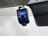 ドライブレコーダーの写真です。事故などの際、車両前方の映像を記録します