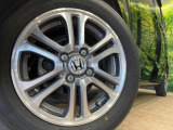 【純正14インチアルミホイール】外観にマッチした純正アルミホイールを装着しております。各種社外アルミホイールや、スタッドレスタイヤも取扱いしております。是非ご相談ください♪