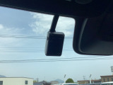 前後録画でより安心に!マスト装備のドライブレコーダーです♪