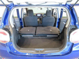 簡単に広がるラゲッジスペース♪可倒シートを前方へ倒せばラゲッジスペースはさらに拡大!!大きな荷物も収納可能です。