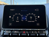 マルチファンクションタッチスクリーンには躍動感に満ちたグラフィックスで多彩な情報を表示。