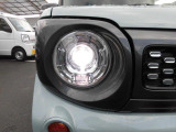 LEDヘッドライトです!暗くなった時に明るく照らしてくれるので安心して運転していただけます☆