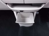 【室内収納】センター足元にも小物を収納するスペースがございます♪