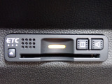 ■【ETC車載器】が装備されています。セットアップをしてお渡しとなり、ETCカードを差し込むだけで高速道路の利用が可能です。