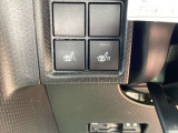 運転席と助手席にはシートヒーター付き 冬場の必需品ですね