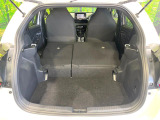普段のお買い物や通勤、送迎等に十分な荷室スペースを確保しております。セカンドシートを倒すと、大きな荷物の積載も可能です♪