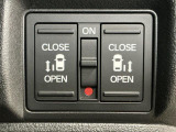 【両側電動スライドドア】リア両側は電動スライドドア!軽い操作で簡単開閉、狭い駐車場など乗り降り快適で強風時も安心です♪