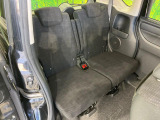 後部座席も気になるようなキズ・汚れやへたり等、大きなダメージはなく、良好な状態です。