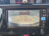 後方確認に便利なバックカメラ装備!!狭い駐車場や後方が確認しづらい場所に駐車するときや、車を切り返す時に安心の装備です!!