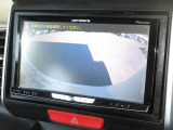 バックをするとき自動でリアの様子が映る『リアカメラ』付き!ナビ画面で確認しながらバックができますから安心ですね。でも、目視も大切ですよ!安全第一でお願いします!
