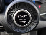 【プッシュスタート】キーが車内にあれば、エンジンの始動・停止はブレーキを踏んでスイッチを押すだけ!キーを取り出す手間を省き、ワンプッシュで操作するので簡単でスムーズ!