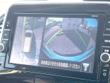【アラウンドビューモニター】専用のカメラにより、上から見下ろしたような視点で360度クルマの周囲を確認することができます☆死角部分も確認しやすく、狭い場所での切り返しや駐車もスムーズに行えます。