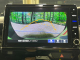 【バックカメラ】駐車時に後方がリアルタイム映像で確認できます。大型商業施設や立体駐車場での駐車時や、夜間のバック時に大活躍!運転スキルに関わらず、今や必須となった装備のひとつです!