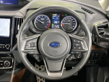 【純正革巻きステアリング】上質な革を使用することで、手にしっかり馴染みとても運転しやすいハンドルです♪