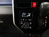 オートエアコン付きなので一度、温度を設定すれば自動的に過ごし易い温度に調整してくれますよ。車内をいつでも快適空間にしてくれます。
