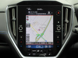 11.6インチのセンターインフォメーションディスプレイ装備!ナビ・オーディオ・空調コントロール・車両等々、多岐にわたる情報の表示と切り替えが可能です!表示はナビ地図です。