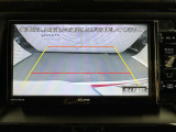バックモニターで、後方を確認しながら安心して駐車することができます。運転初心者も熟練者も必須の機能ですよ!