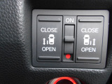 両側パワースライドドア仕様です。運転席にて操作が可能です。