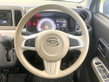 ステアリングも使用感が少なく、きれいな状態となっております♪