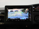 バックカメラの画像です。ガイドラインがスムースな車庫入れをサポートいたします!車庫入れの安心感がアップしますね☆