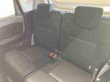後部座席です。座り心地も足元もゆったり♪♪