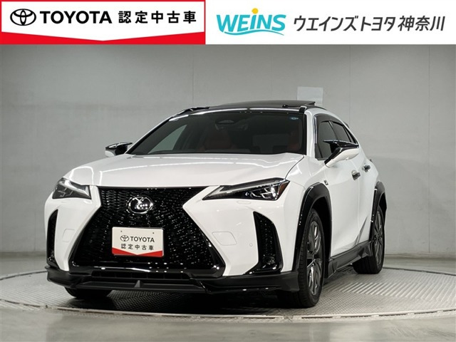 UX 300h Fスポーツ 4WD 