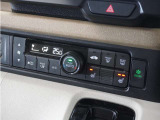 ◆オートエアコン装備◆ お好みの温度を設定をするだけで、後は、自動で風量を調節してくれます!快適にドライブが楽しめます。