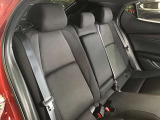 後部座席シート廻り☆ ☆リアシートも快適な乗り心地☆シ-トの乗り心地が良く、旅行など長距離運転にも向いています