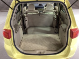 リアシートも簡単格納ができ、大きな荷物もらくらく収納できます!