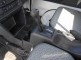 操作しやすいシフトレバーです♪