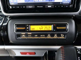 左右独立温度コントロールフルオートエアコンです。運転席、助手席それぞれで独立して温度設定ができます。冷え性の方が乗っても安心ですね♪