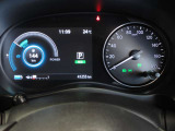 e-POWER専用メーターはモーター出力、エネルギーフロー表示、各種燃費表示機能、バッテリー残量、デジタル時計、航続可能距離、サービスインターバルなどが表示されます。 走行距離 41255km