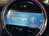 アップルカープレイ装備!!Bluetooth機能も付いておりますので、音楽再生も楽々です♪