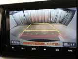 バックガイドモニターで、後方を確認しながら安心して駐車することができます。運転初心者も熟練者も必須の機能ですよ!
