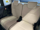 後部座席です。座り心地も足元もゆったり♪♪