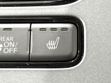 【シートヒーター】寒い日に重宝するシートヒーター!エアコンより早く温まってくれるので寒がりの人も安心ですね♪エアコンの温風は乾燥するから苦手、という方にもをおすすめです。