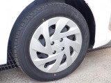 ノーマルタイヤが装着しています。