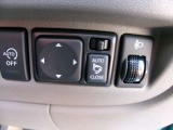 ドアミラーの鏡面の調節、格納は運転席からすべて操作できます!