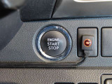 スマートキー装備車なので、キーを取り出さなくてもエンジン始動が可能です。
