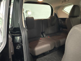 5人以上お乗りになられる際に、この3列目シートが活躍致します♪
