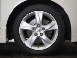 アルミホイール装着車です!これで足元まわりもおしゃれにきまります!