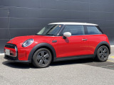 数あるMINI中古車より弊社のお車をご覧頂き、ありがとうございます!弊社はMINI正規販売店であり、整備を整えてからのご納車となりますので安心してお乗り頂けます。もちろん全国にご納車も可能です!