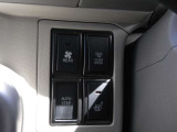 リヤヒータースイッチ、オートスライドドアメインスイッチ、運転席ヒーターシートスイッチです。