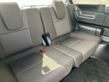 5人以上お乗りになられる際に、この3列目シートが活躍致します♪
