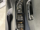 【パワーウインドウ】運転席のスイッチで、各席の窓ガラスの開閉ができます!あると便利ですよね!