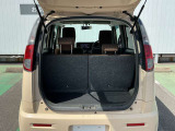 広々とした荷室です